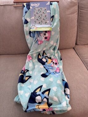 Bluey Silk Touch Plush Blanket NWT